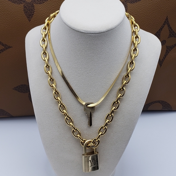 18k Gold Plated Stainless Steel Chain W/ Authentic Louis Vuitton Padlock Pendant - Picture 3 of 15